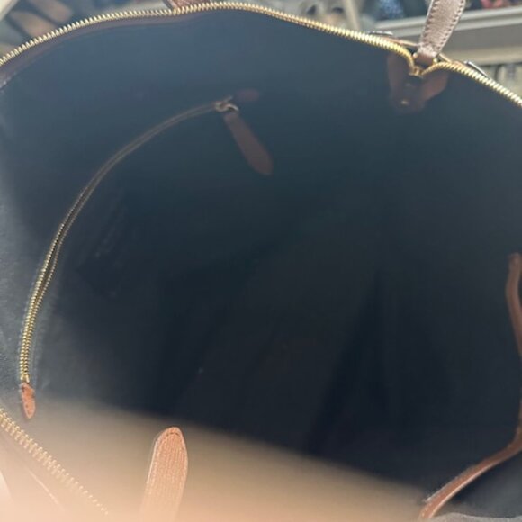 Burberry Tote Bag - Picture 6 of 9